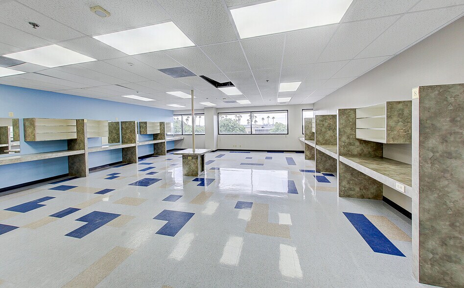 More Photos Of 710 S Central Ave, Glendale Medical For Lease