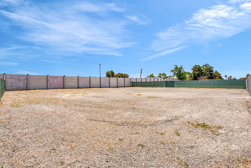 More Photos Of 6181 Brentwood Blvd, Brentwood Land For Lease