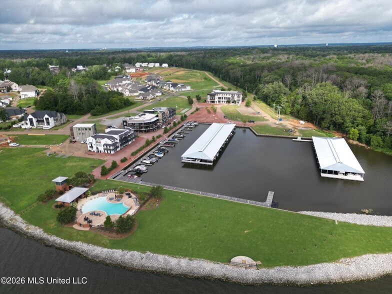 More Photos Of 253 N Natchez Dr, Madison Apartments For Lease