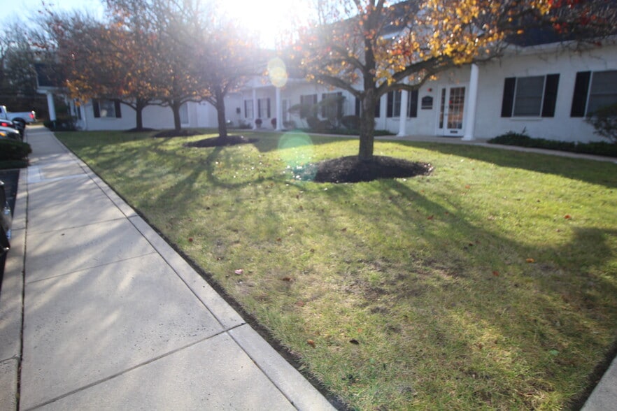 Primary Photo Of 1 Nami Ln, Hamilton Medical For Sale