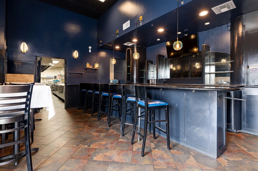 More Photos Of 2020 Belle Chasse Hwy, Terrytown Restaurant For Sale