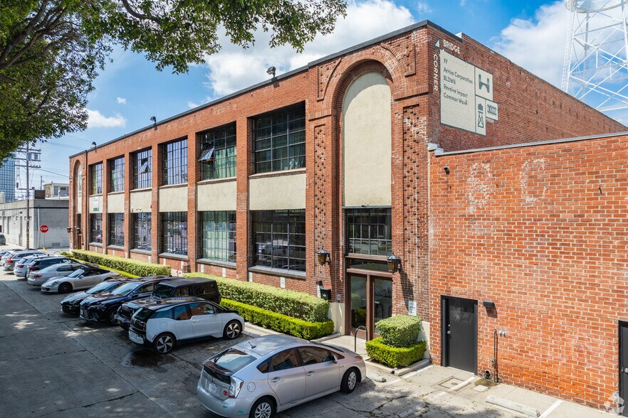 More Photos Of 1451-1473 E 4th St, Los Angeles Office For Lease