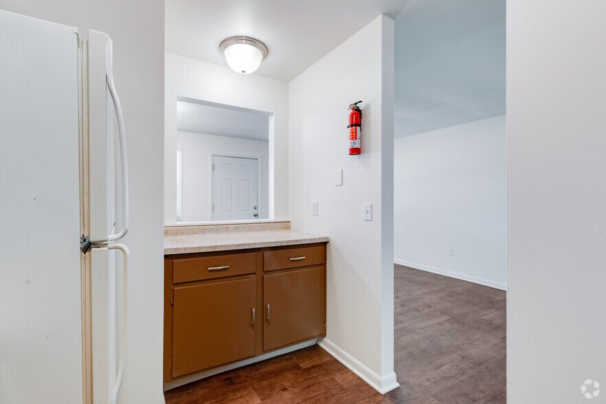 550 E Cass St, Schoolcraft, MI 49087 Apartments For Sale