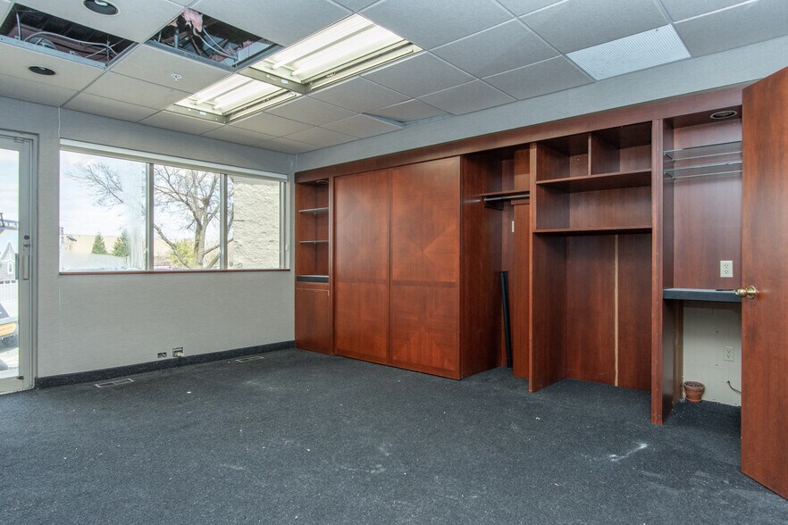 More Photos Of 12301 NE Central Ave, Blaine Bank For Lease