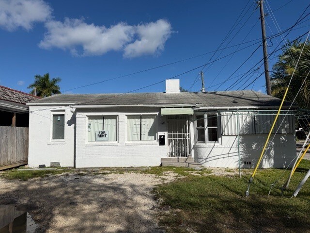 More Photos Of 611 NE 86th St, Miami General Retail For Lease