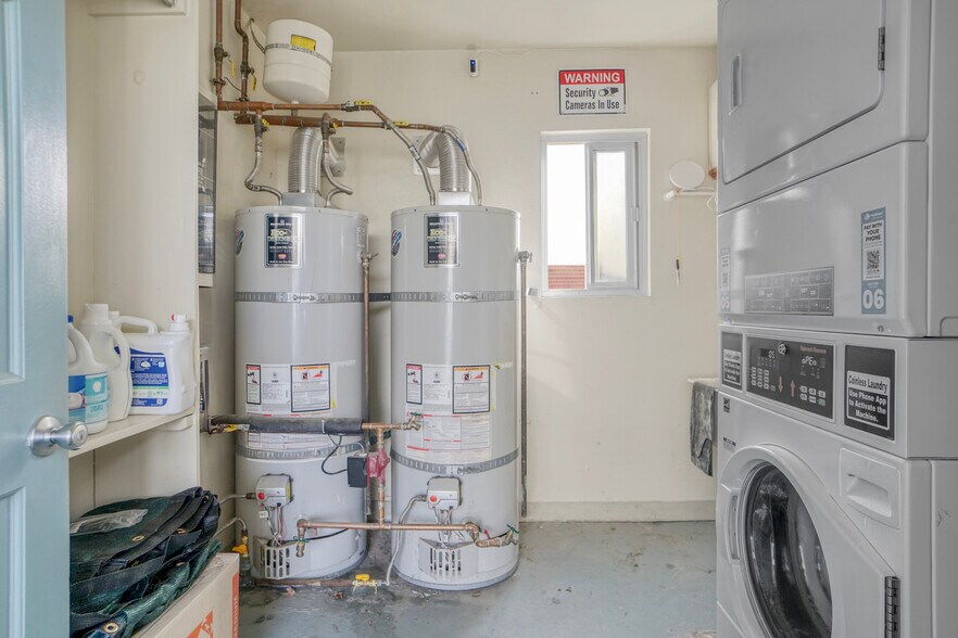 More Photos Of 16 38th Pl, Long Beach Apartments For Sale