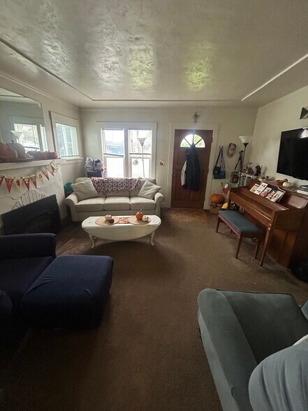 More Photos Of 612 Central Ave, Salinas Multifamily For Sale