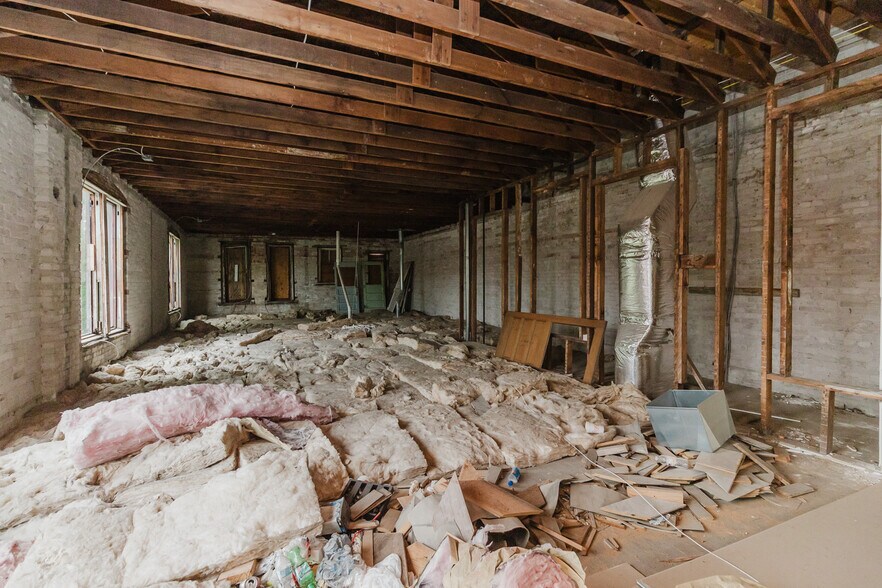 More Photos Of 1001 W Douglas Ave, Wichita Storefront For Sale