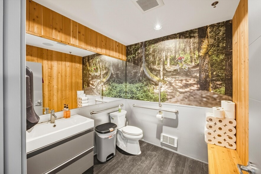 More Photos Of 1600 Carolina St, Bellingham Industrial For Sale