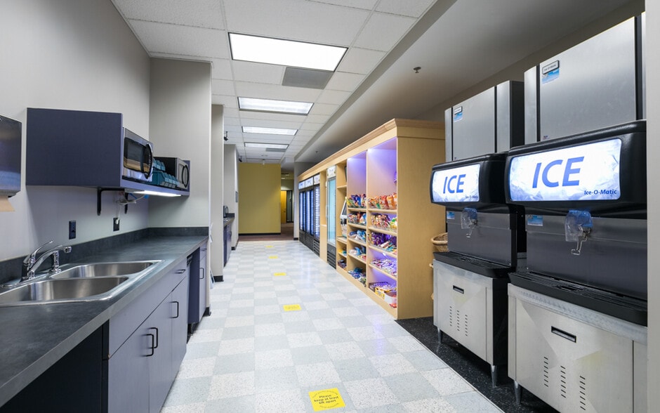 More Photos Of 7650 Magna Dr, Belleville Medical For Lease