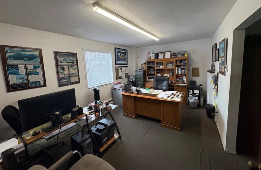 More Photos Of 52 Elm Pl, Amityville Industrial For Sale