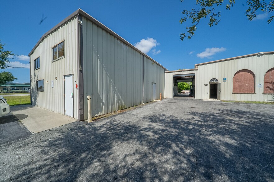 More Photos Of 1731 Manzana Ave, Punta Gorda Warehouse For Lease