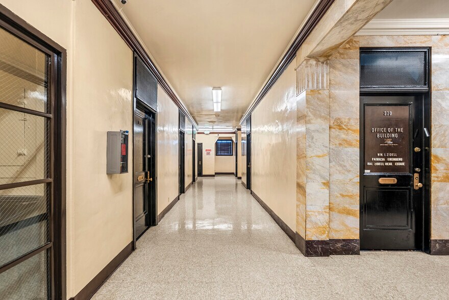 More Photos Of 6400-6404 Hollywood Blvd, Los Angeles Office For Sale