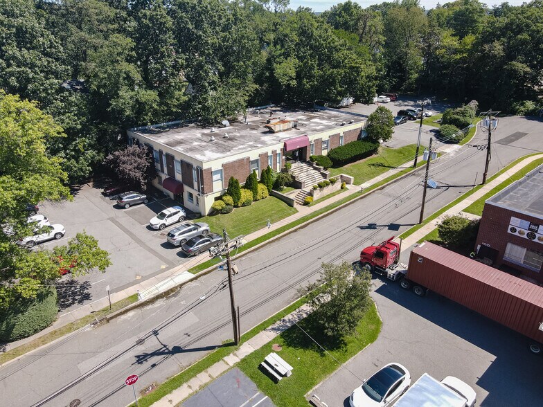 More Photos Of 111 Galway Pl, Teaneck Medical For Sale