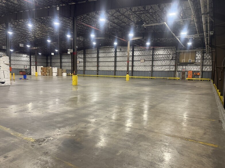 More Photos Of 1850 Route 57, Fulton Distribution For Lease
