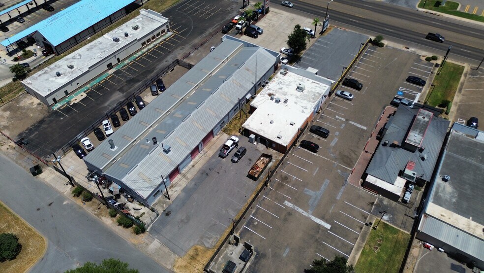 More Photos Of 3619 N 10th St, McAllen General Retail For Lease
