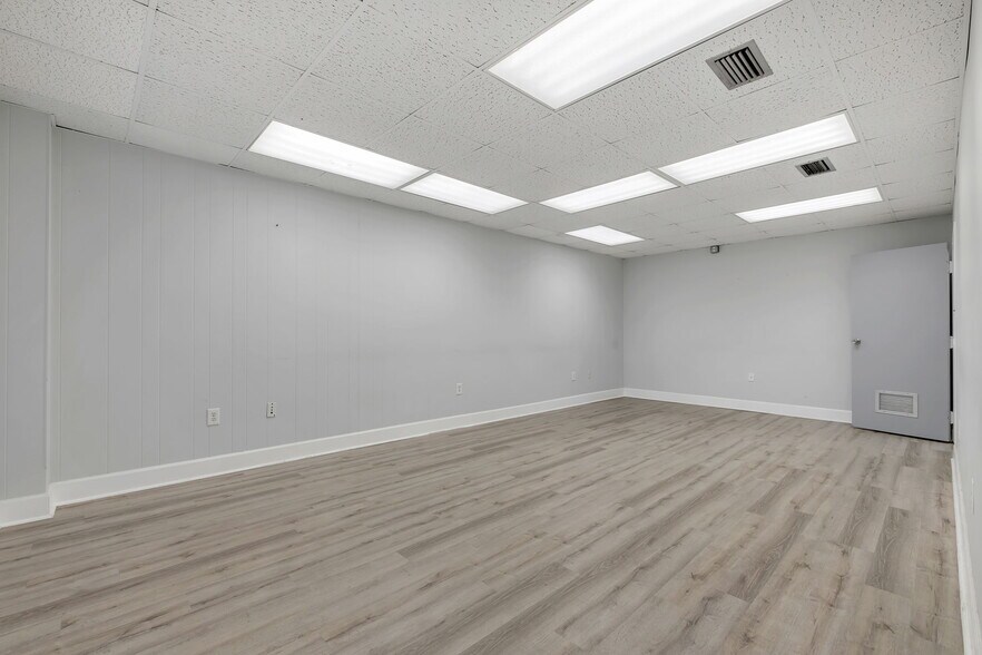 More Photos Of 347 Office Plaza Dr, Tallahassee Office For Lease