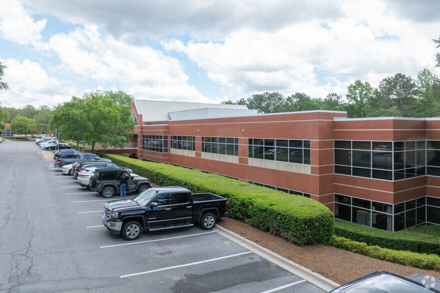More Photos Of 1855 Data Dr, Hoover Office For Lease