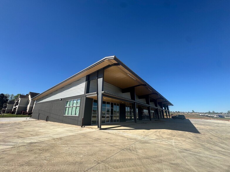 More Photos Of 4380 Roy Rd, Shreveport Flex For Lease