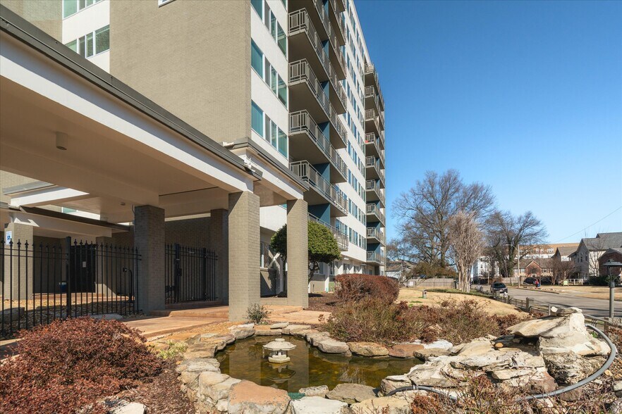 More Photos Of 45 S Idlewild, Memphis Apartments For Sale