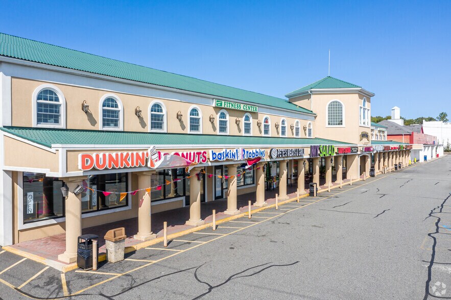 More Photos Of 1471-1491 State Route 23, Wayne Restaurant For Lease