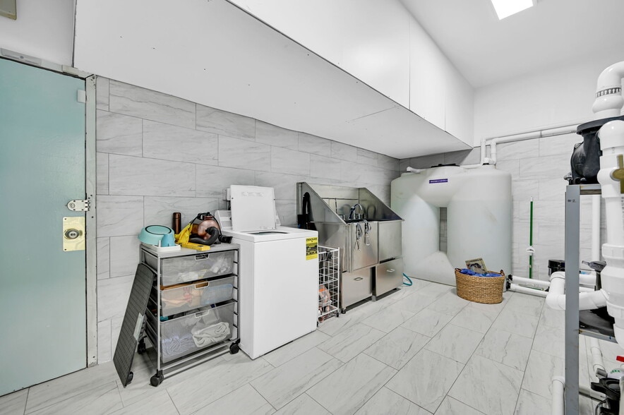 More Photos Of 2 Broadway, Valhalla Office For Sale