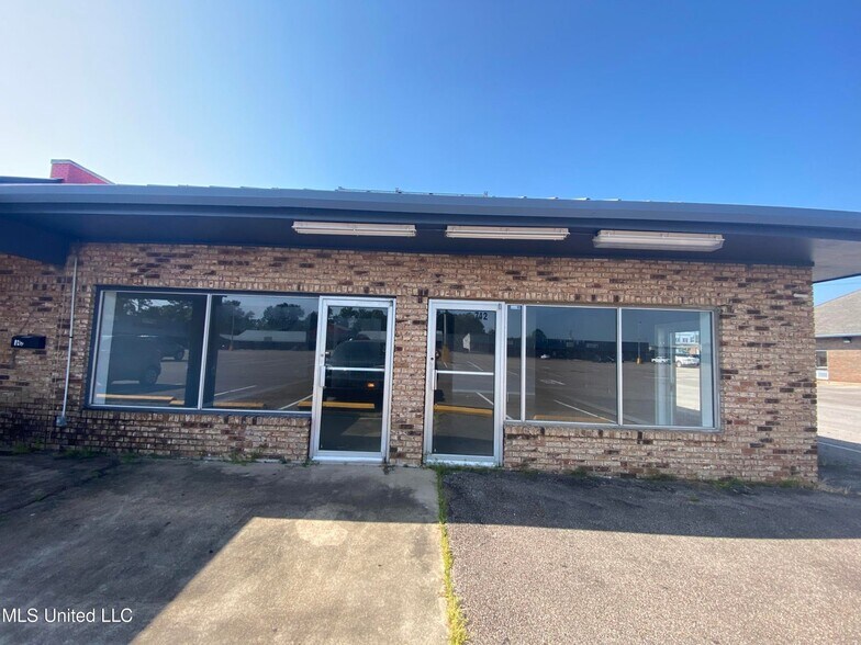 More Photos Of 12100 Highway 49, Gulfport Storefront For Lease
