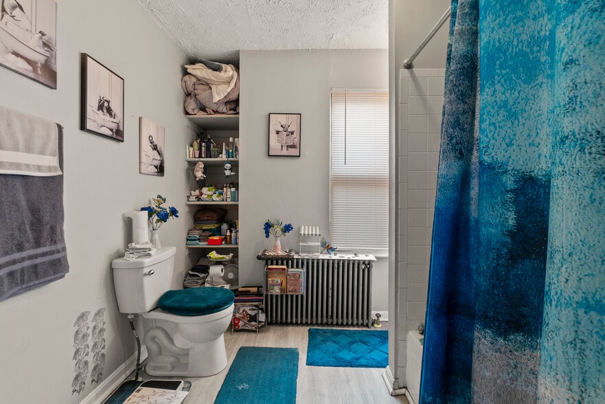 More Photos Of 28 E 25th St, Baltimore Storefront Retail Residential For Sale