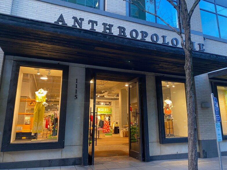 More Photos Of 1125 NW Couch St, Portland Office For Lease