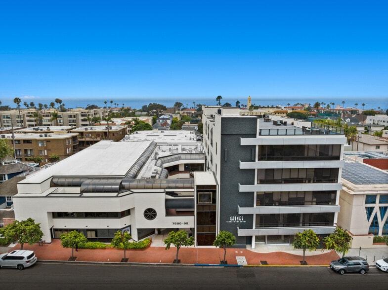 More Photos Of 7590 Fay Ave, La Jolla Unknown For Lease