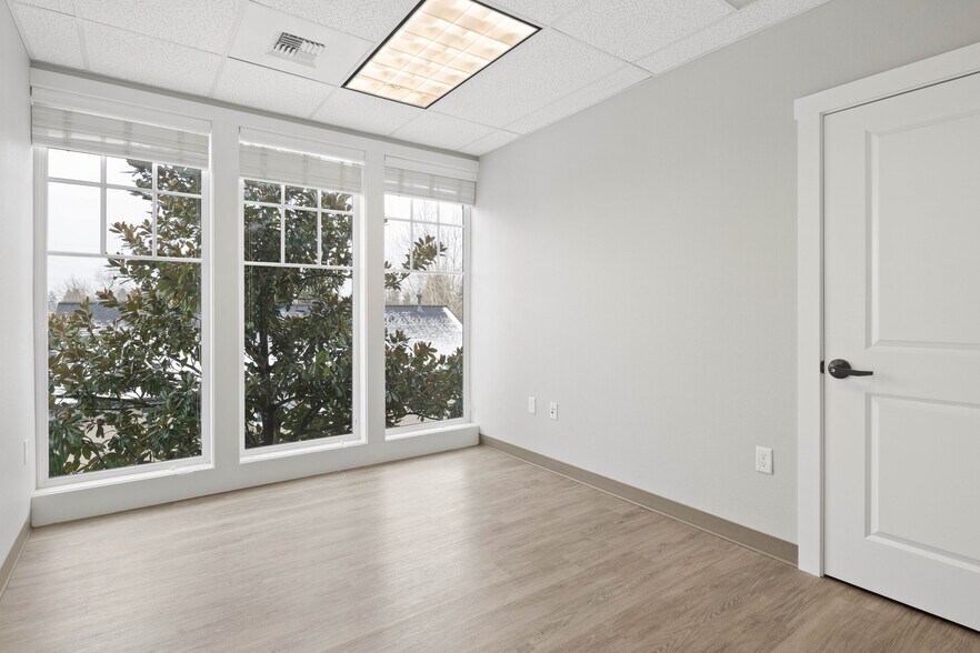 More Photos Of 350 Miller St SE, Salem Office For Sale