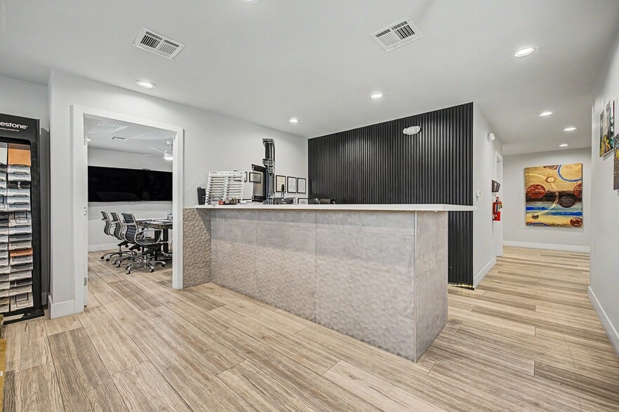 More Photos Of 6470 W Desert Inn Rd, Las Vegas Medical For Sale