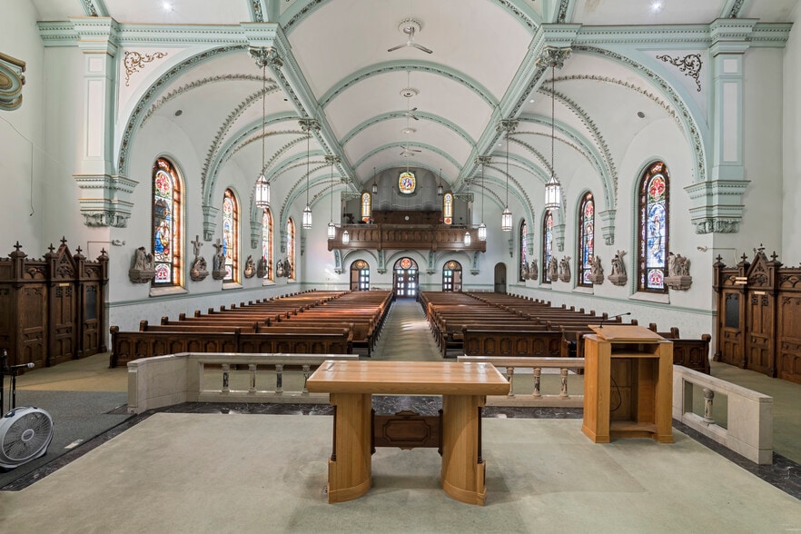 More Photos Of 21 State St, Oil City Specialty For Sale