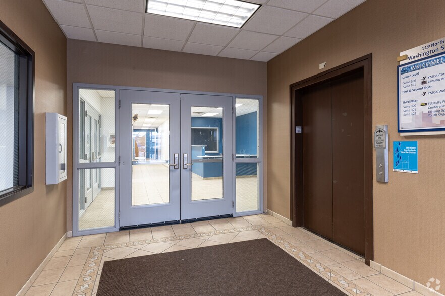 More Photos Of 119 N Washington Sq, Lansing Medical For Sale