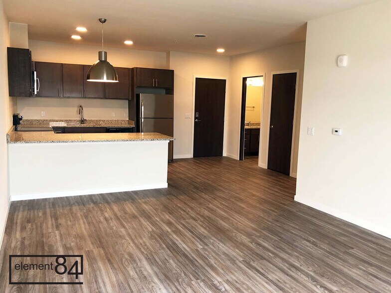 More Photos Of 1482 S 84th St, West Allis Apartments For Lease