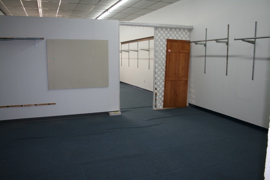 More Photos Of 585 Hazard Ave, Enfield Freestanding For Lease