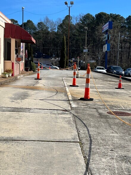 More Photos Of 5038 Memorial Dr, Stone Mountain Freestanding For Sale