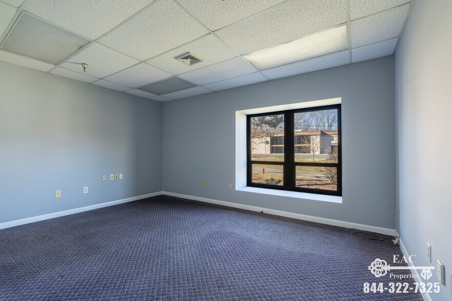 More Photos Of 22 Commerce Rd, Newtown Light Manufacturing For Lease