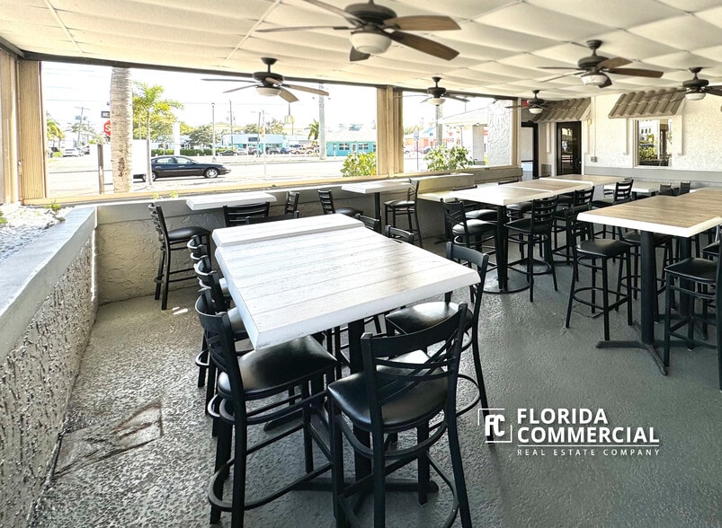 More Photos Of 300 SW Federal Hwy, Stuart Restaurant For Sale