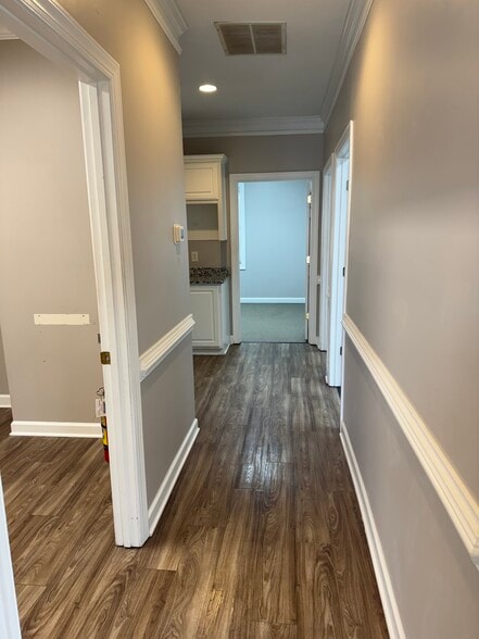 More Photos Of 2450 Atlanta Hwy, Cumming Office For Lease