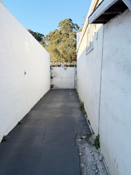 More Photos Of 4036 San Pablo Dam Rd, El Sobrante Freestanding For Lease