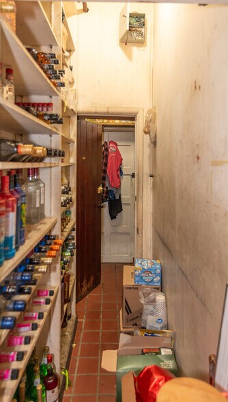 More Photos Of 2816 Old North Point Rd, Baltimore Bar For Sale