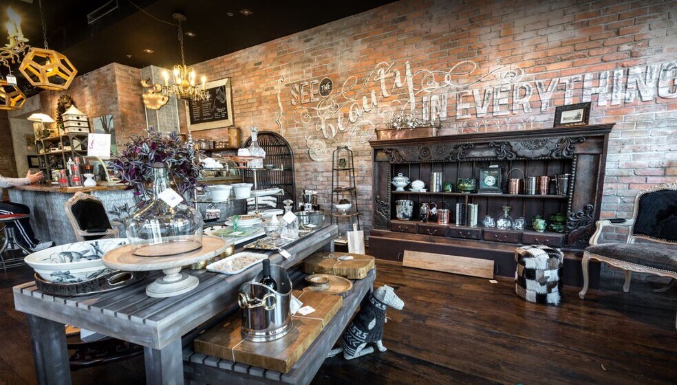 More Photos Of 36 Broadway St, Asheville Hotel For Sale