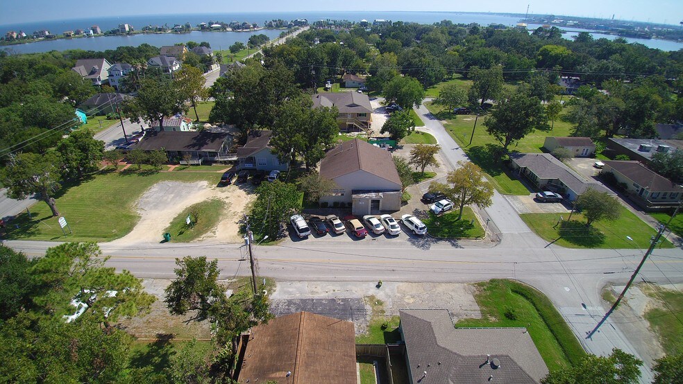 More Photos Of 1105 N Meyer Rd, Seabrook Office For Sale