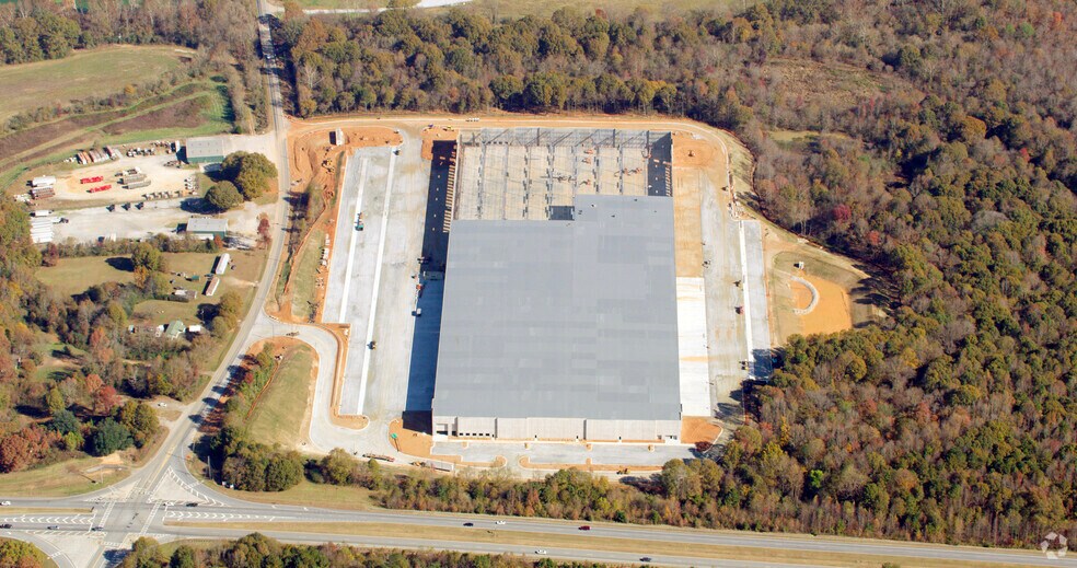 More Photos Of 480 Village Pkwy, Pendergrass Distribution For Lease