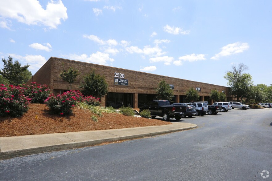 More Photos Of 2520 Park Central Blvd, Decatur Distribution For Lease