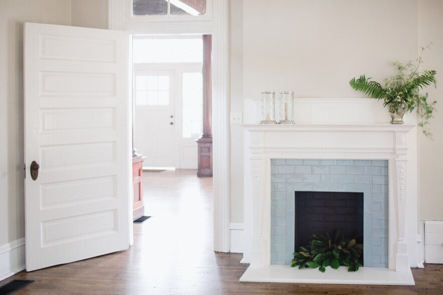 More Photos Of 1031 N Congress St, Jackson Office For Sale