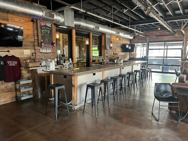 More Photos Of 4200 Milwaukee St, Denver Warehouse For Sale