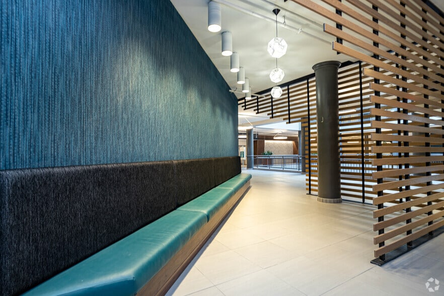 More Photos Of 260 E Main St, Rochester Medical For Lease