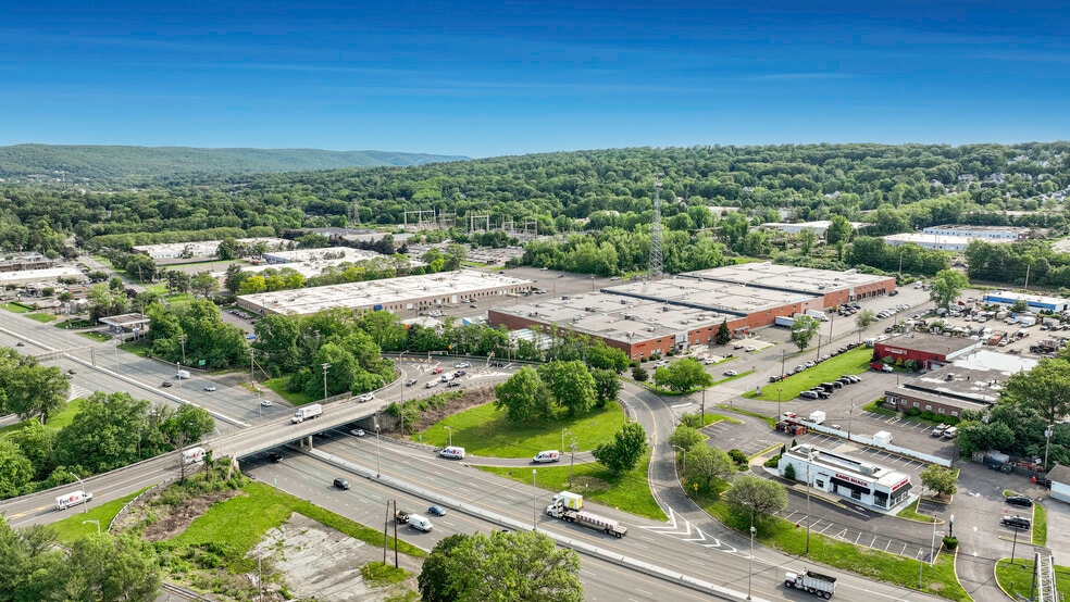 More Photos Of 301 Island Rd, Mahwah Warehouse For Lease